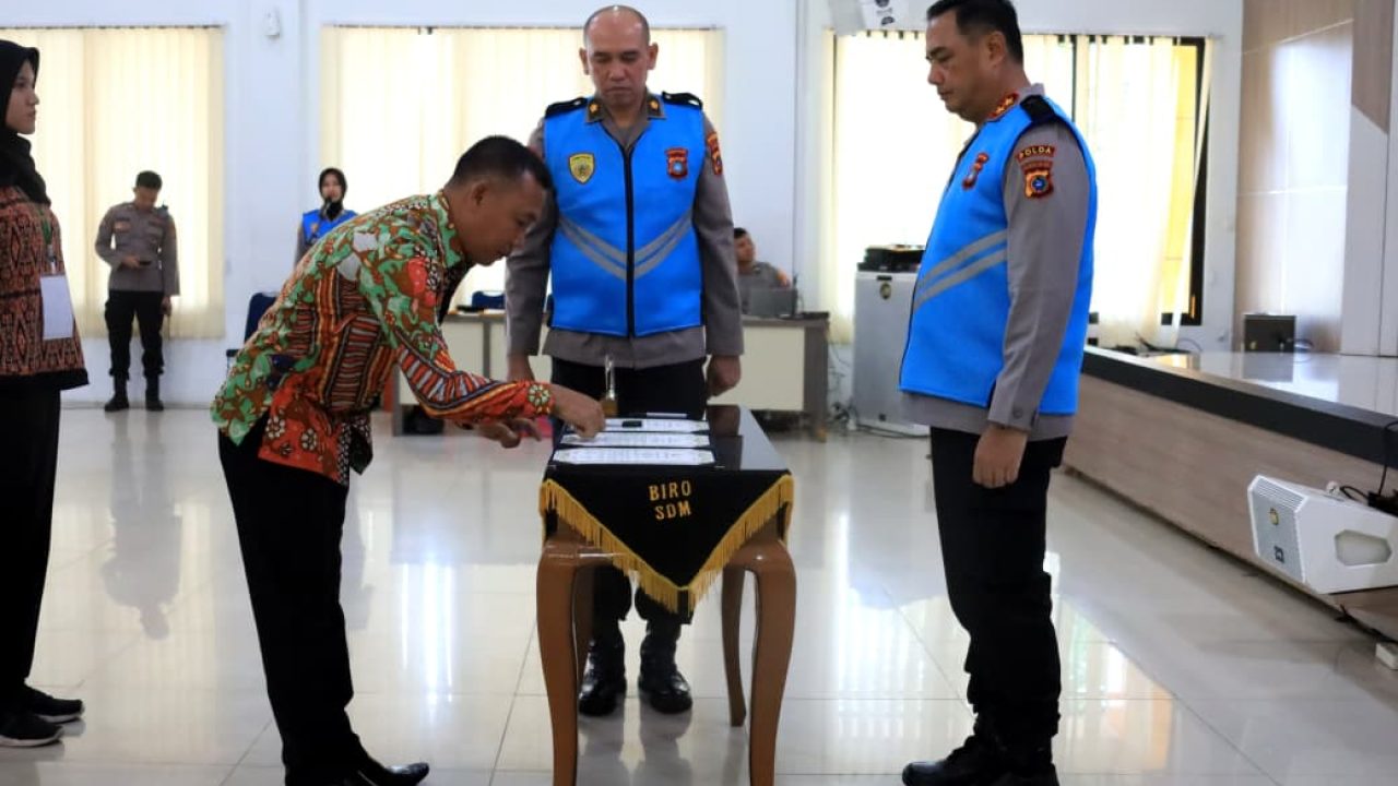 Polda Babel Gelar Penandatangan Pakta Integritas Penerimaan Polri, Tegaskan Komitmen Seleksi Anggota Polri Berkualitas – Terabasnews